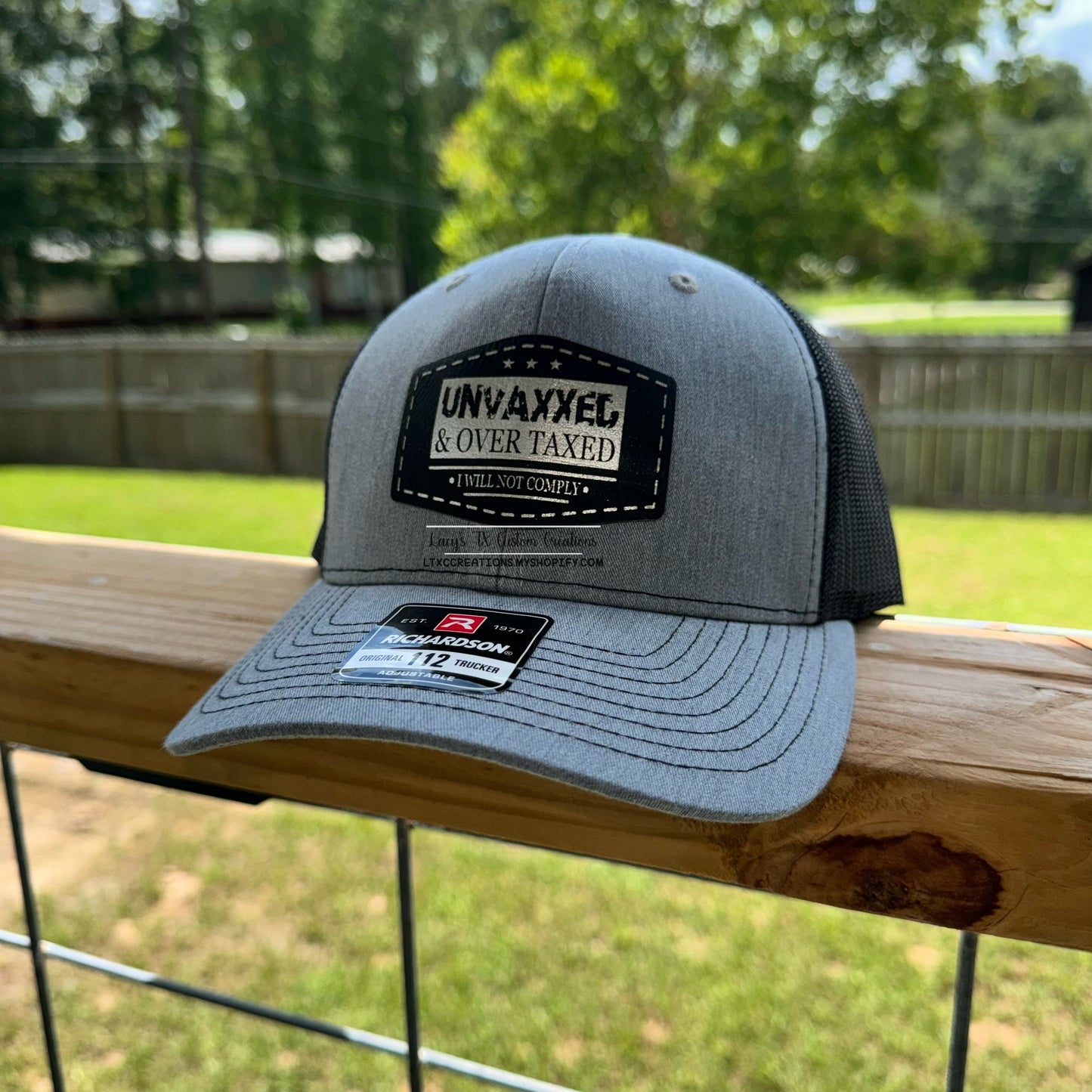 UNVAXXED & OVER TAXED -I WILL NOT COMPLY - ADULT RICHARDSON 112 HAT - Heather Grey/Black Hat color