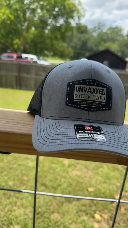 UNVAXXED & OVER TAXED -I WILL NOT COMPLY - ADULT RICHARDSON 112 HAT - Heather Grey/Black Hat color